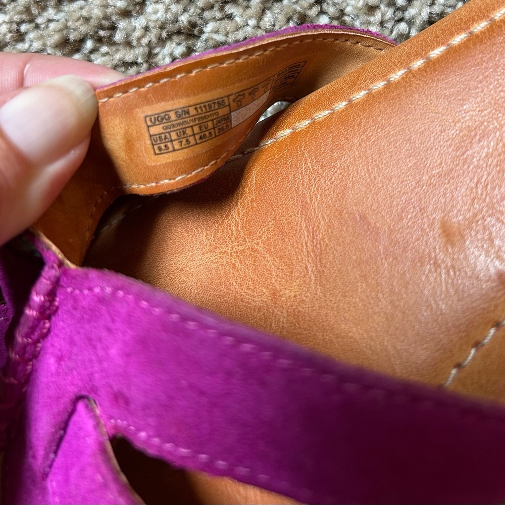 UGG Women’s Teague Slide Stylish Sandal Flat Dragonfruit Suede Fushsia 9 9.5 - Picture 4 of 4